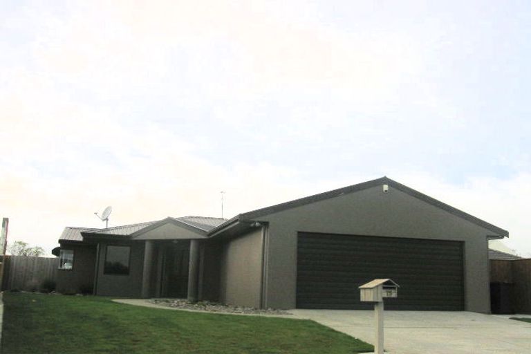 Photo of property in 75 Amberley Avenue, Highbury, Palmerston North, 4412