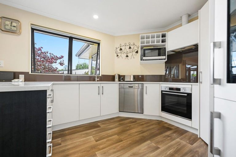 Photo of property in 111a Poaka Avenue, Dinsdale, Hamilton, 3204