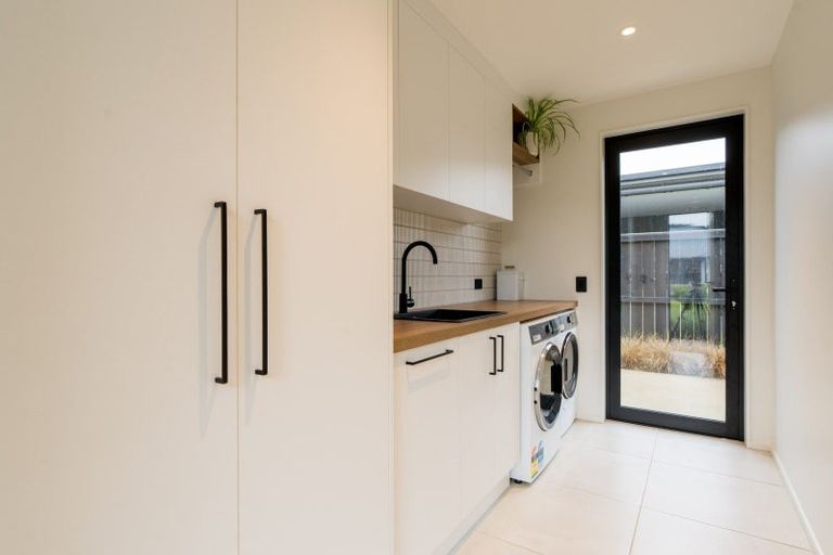 Photo of property in 11 Three Kings Court, Outram, 9019