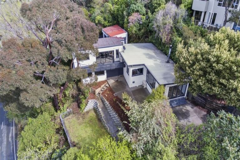 Photo of property in 1075 Dyers Pass Road, Governors Bay, Lyttelton, 8971