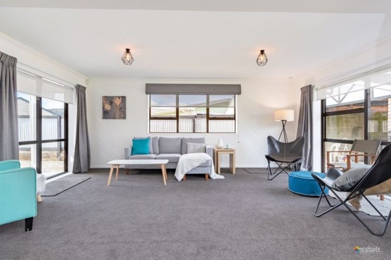 Photo of property in 2/27 Merton Street, Trentham, Upper Hutt, 5018