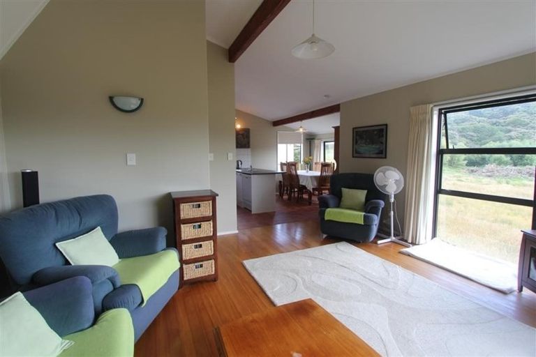 Photo of property in 27b Shackle Lane, Whitby, Porirua, 5024