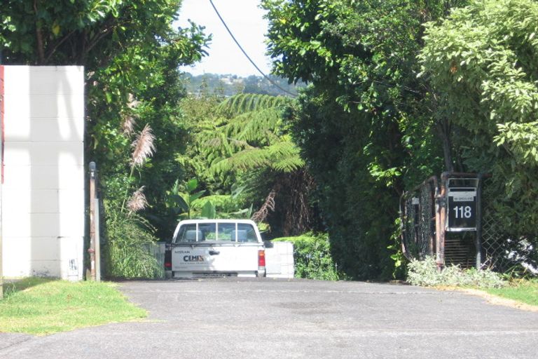 Photo of property in 1/118a Manuka Road, Bayview, Auckland, 0629