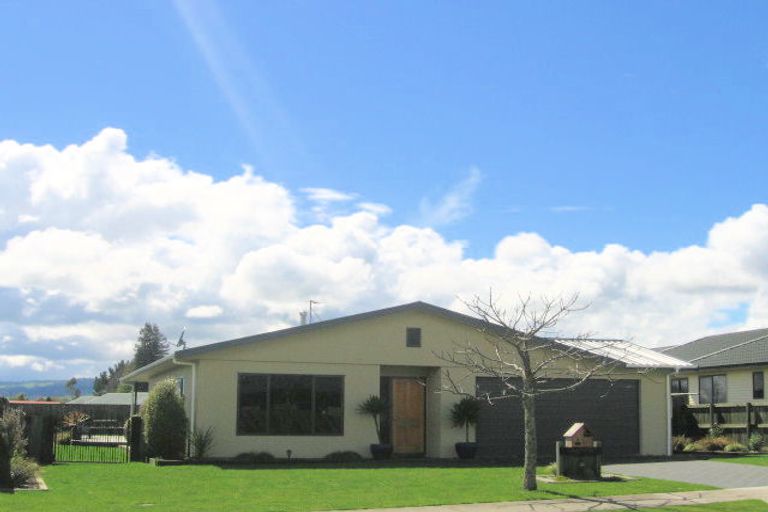 Photo of property in 3 Duggan Drive, Owhata, Rotorua, 3010