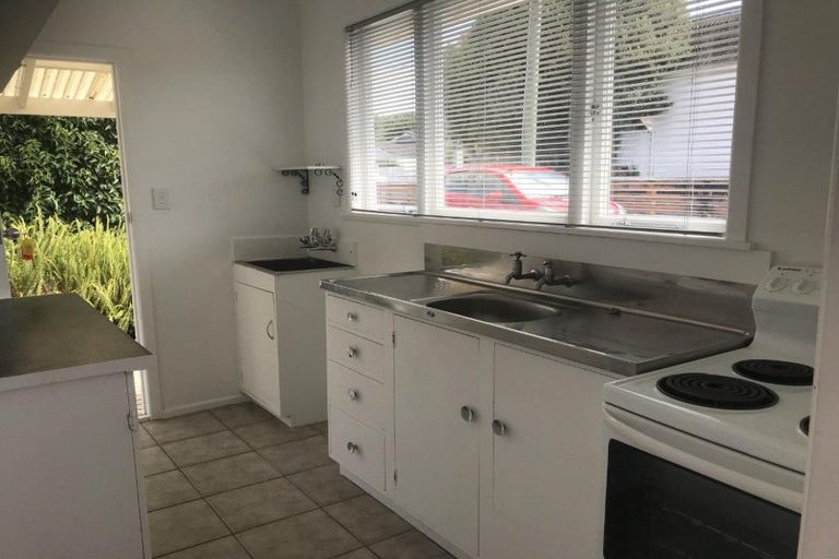Photo of property in 2/18 Aubrey Street, Regent, Whangarei, 0112