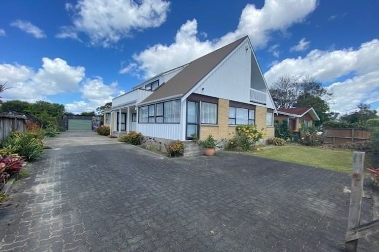 Photo of property in 18 Riverside Road, Orewa, 0931