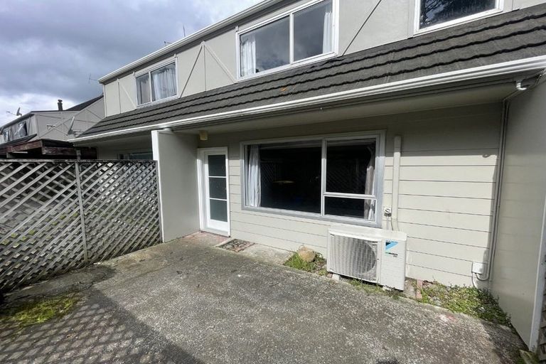 Photo of property in 5/264 Grounsell Crescent, Belmont, Lower Hutt, 5010