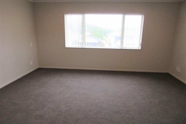 Photo of property in 7 Belize Grove, Grenada Village, Wellington, 6037