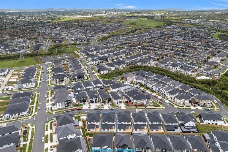 Photo of property in 60 Drumbuoy Drive, Flat Bush, Auckland, 2019