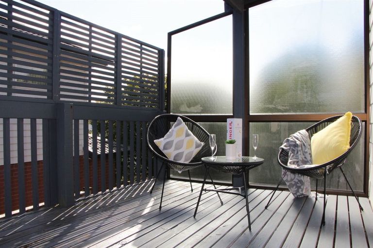 Photo of property in 70 Hutchinsons Road, Bucklands Beach, Auckland, 2014