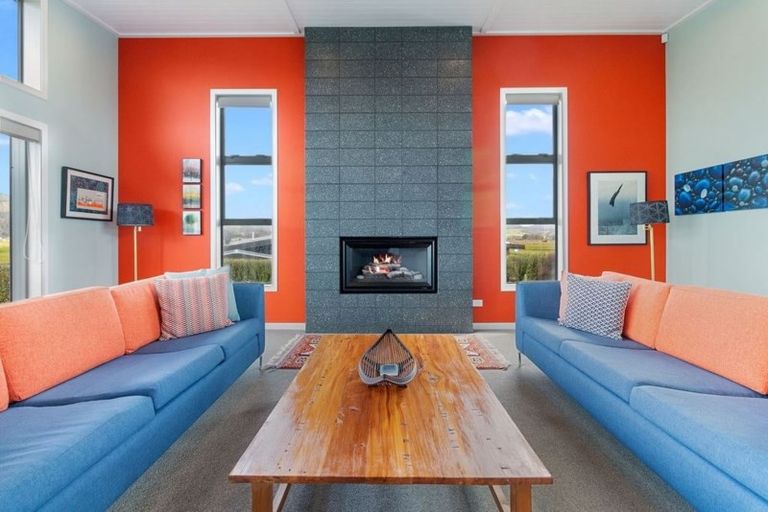 Photo of property in 12 Roseberry Place, Whitianga, 3510