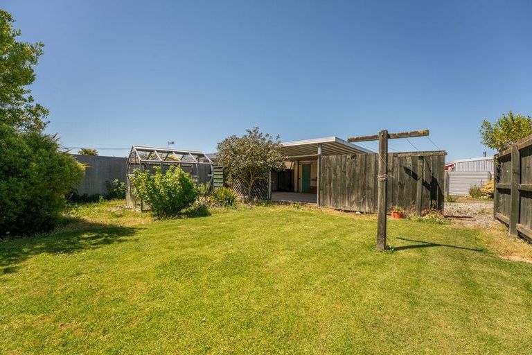Photo of property in 2 Balmoral Street, Waimate, 7924