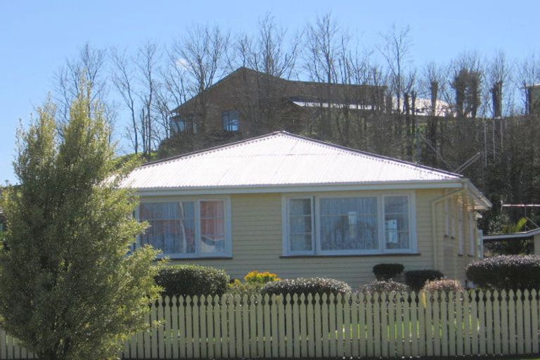 Photo of property in 18 Hulke Street, Foxton, 4814