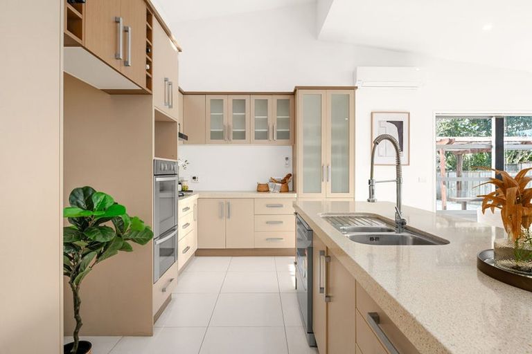 Photo of property in 106 Saint James Drive, Huntington, Hamilton, 3210