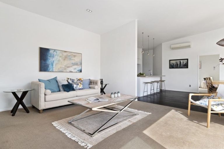 Photo of property in 432 Papamoa Beach Road, Papamoa Beach, Papamoa, 3118