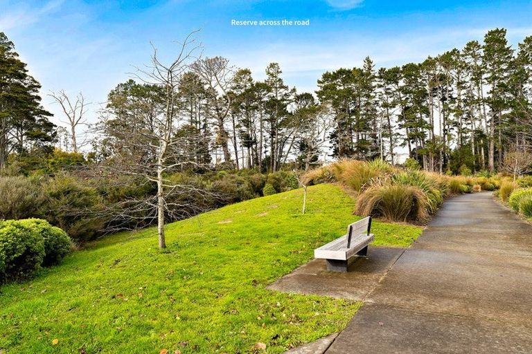 Photo of property in 41 Konoba Avenue, Kumeu, 0810