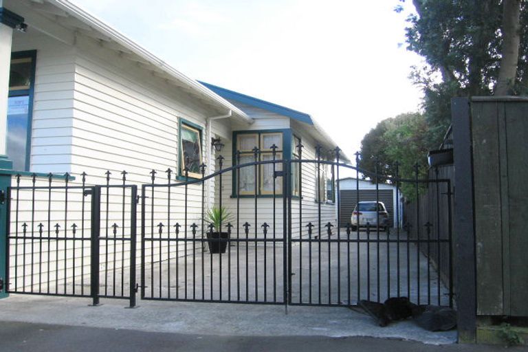 Photo of property in 309 Featherston Street, Palmerston North, 4410