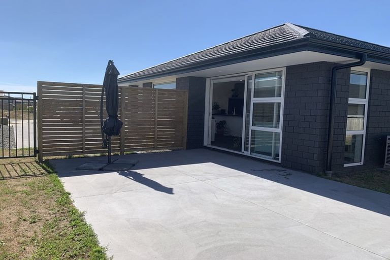 Photo of property in 22 Komata Crescent, Papamoa Beach, Papamoa, 3118