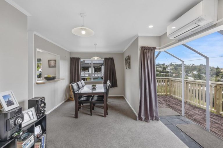 Photo of property in 26 Castle Crescent, Stokes Valley, Lower Hutt, 5019