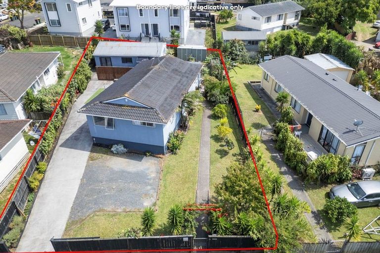 Photo of property in 8 Hyperion Drive, Randwick Park, Auckland, 2105