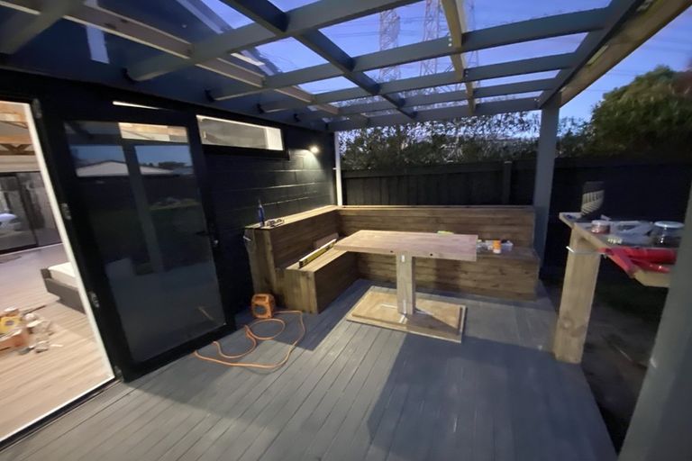 Photo of property in 110 Racecourse Road, Sockburn, Christchurch, 8042