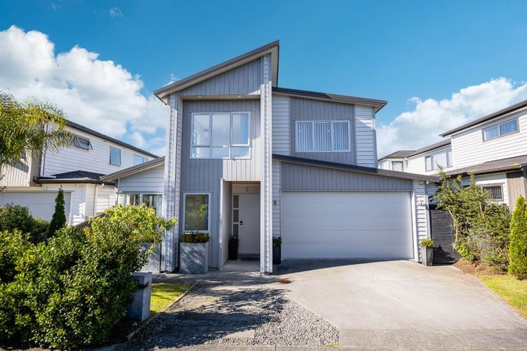 Photo of property in 14 Pinefield Road, Whenuapai, Auckland, 0618