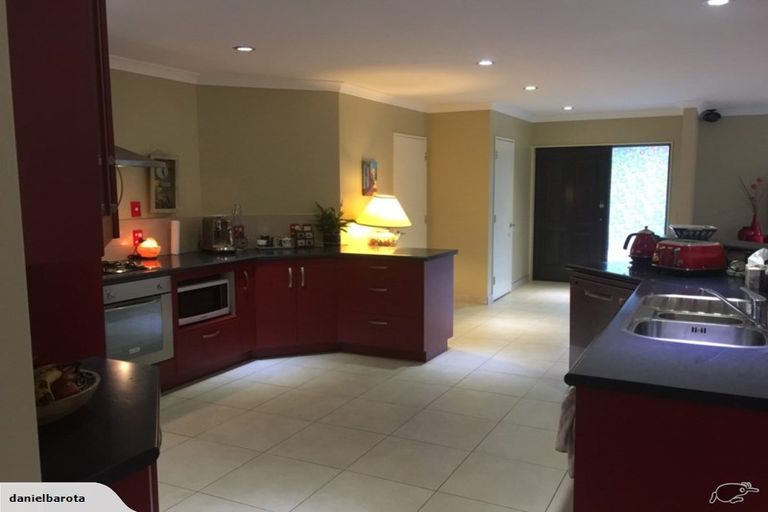 Photo of property in 15 Leanne Way, Waikanae Beach, Waikanae, 5036