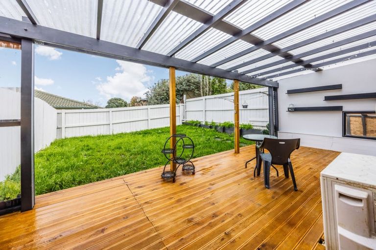 Photo of property in 11 Battlen Place, Manurewa, Auckland, 2105