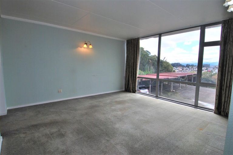 Photo of property in Mccallister Heights, 3/381 Adelaide Road, Newtown, Wellington, 6021