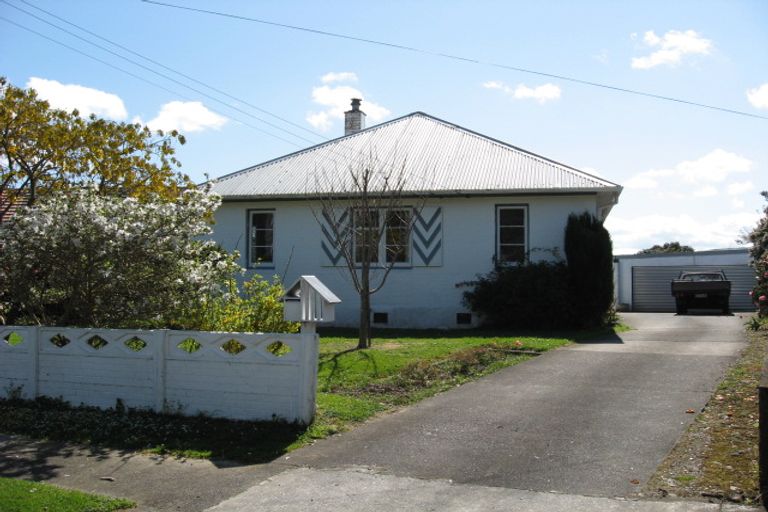 Photo of property in 13 Melvill Grove, Waterloo, Lower Hutt, 5011