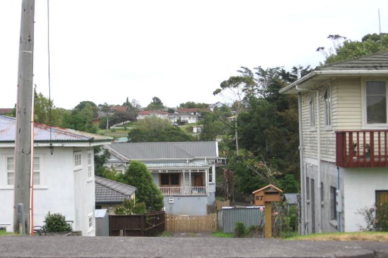 Photo of property in 67 Awaroa Road, Sunnyvale, Auckland, 0612
