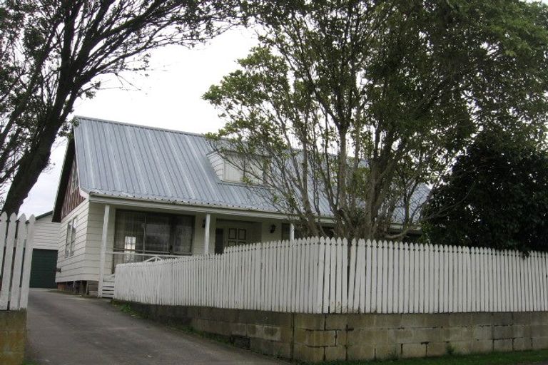 Photo of property in 89 Benmore Avenue, Cloverlea, Palmerston North, 4412