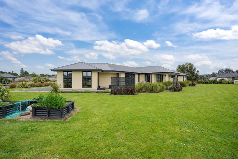 Photo of property in 14 Kakariki Way, Otatara, Invercargill, 9879
