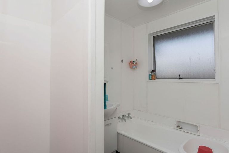 Photo of property in 2/345 Worcester Street, Linwood, Christchurch, 8011