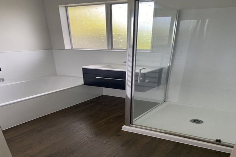 Photo of property in 8 Findhorn Place, Papakowhai, Porirua, 5024