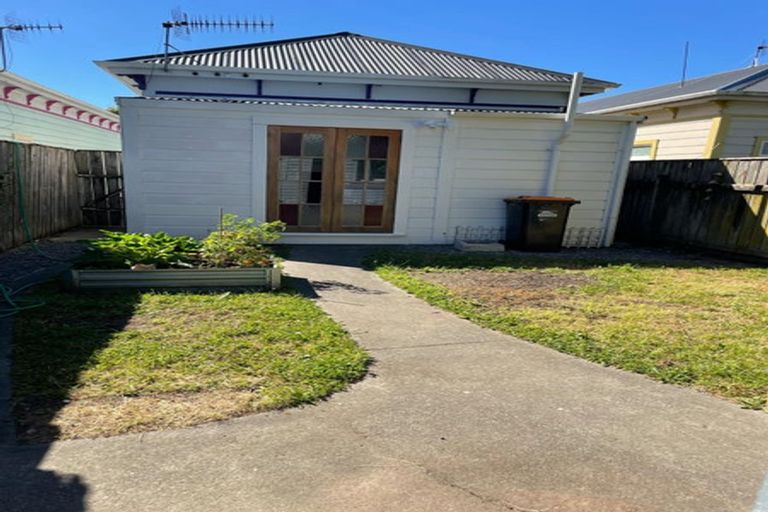 Photo of property in 6 Joseph Street, West End, Palmerston North, 4412