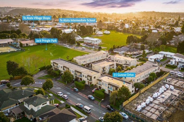 Photo of property in 11 Gunner Drive, Te Atatu Peninsula, Auckland, 0610