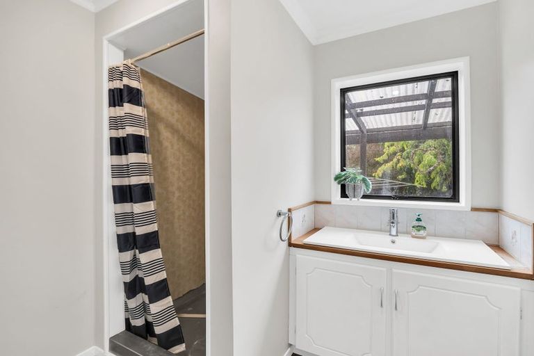 Photo of property in 7 Kowai Place, Amberley, 7410