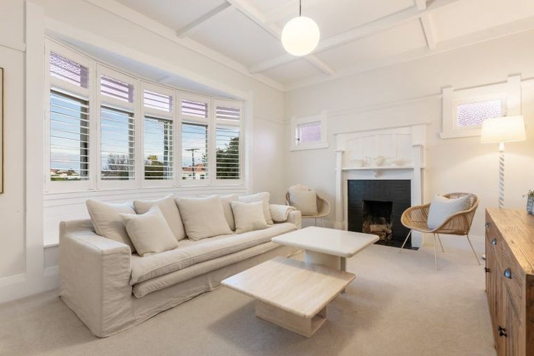 Photo of property in 15 David Street, Bayswater, Auckland, 0622