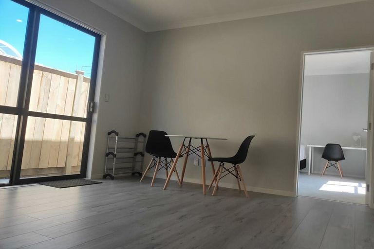 Photo of property in 25 Hangar Lane, Whenuapai, Auckland, 0618