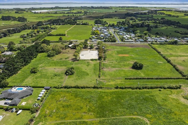 Photo of property in 101 Mcrobbie Road, Kingseat, Papakura, 2580