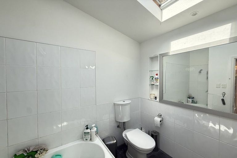 Photo of property in 14 Weston Road, St Albans, Christchurch, 8052