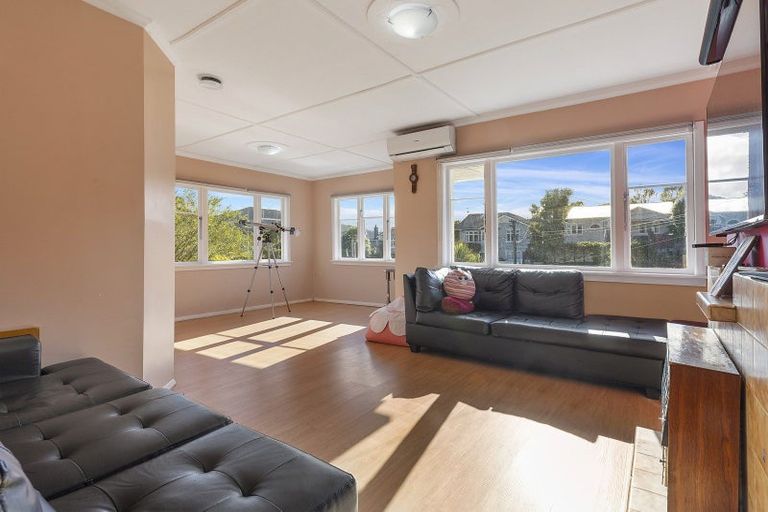 Photo of property in 28 Richmond Avenue, Karori, Wellington, 6012