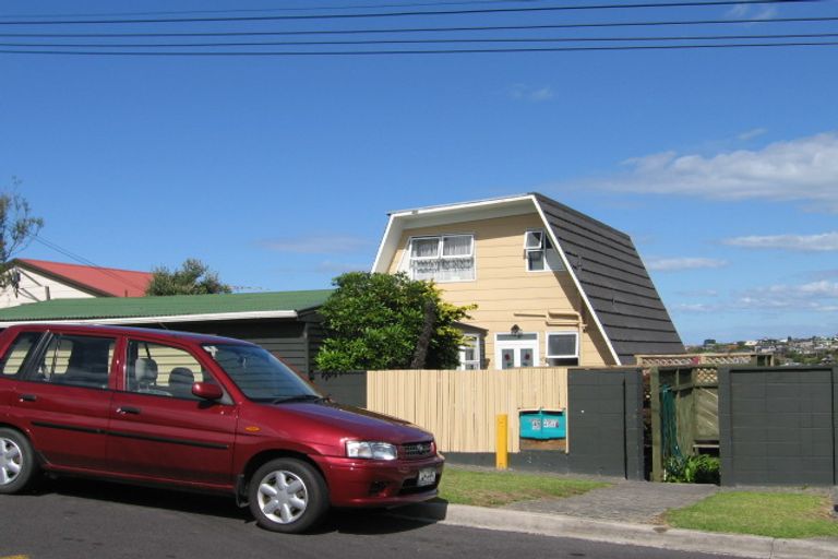 Photo of property in 45 Woodlands Crescent, Browns Bay, Auckland, 0630