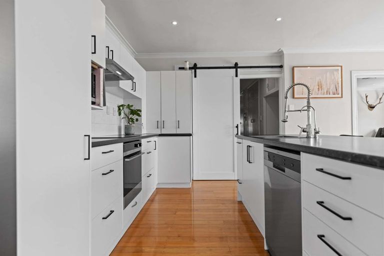 Photo of property in 10 Coronation Avenue, Pukekohe, 2120