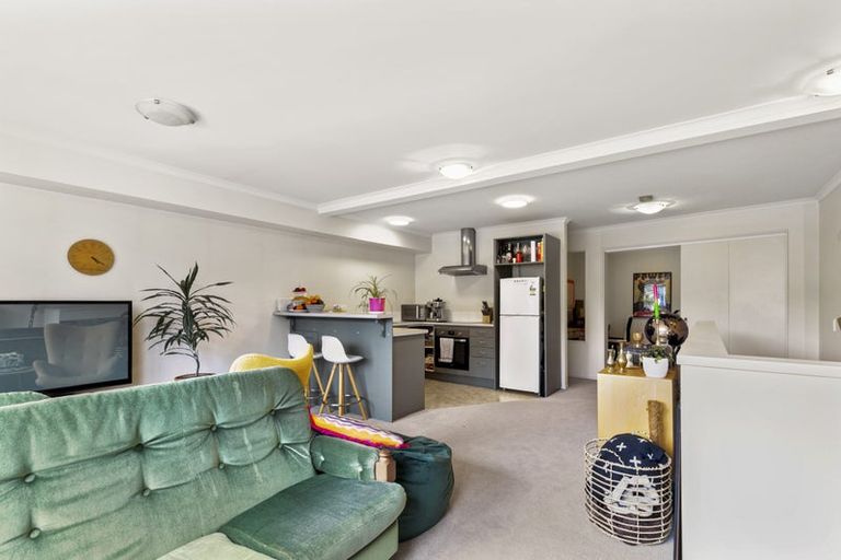 Photo of property in 83g Hill Street, Thorndon, Wellington, 6011