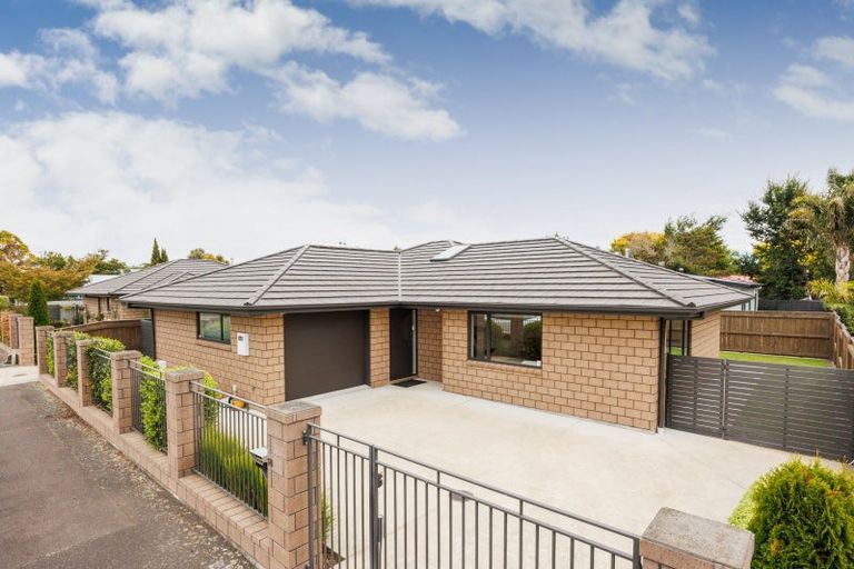 Photo of property in 18 Thomson Street, West End, Palmerston North, 4412