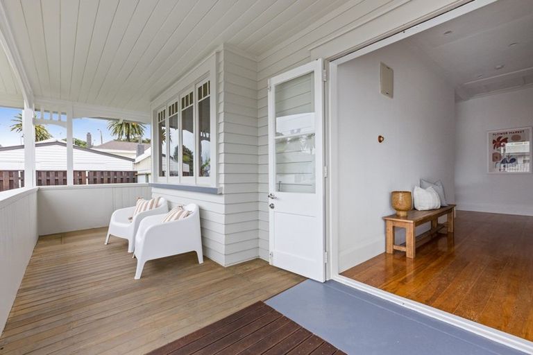 Photo of property in 24a Jull Street, Napier South, Napier, 4110