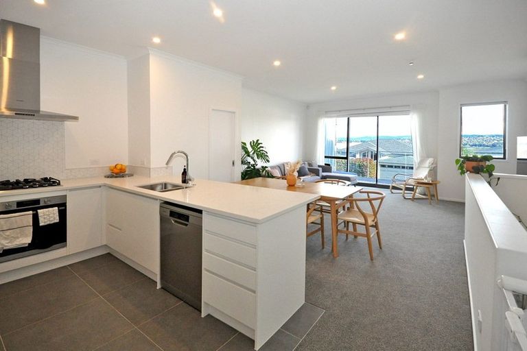 Photo of property in 25/1 Scott Road, Hobsonville, Auckland, 0616