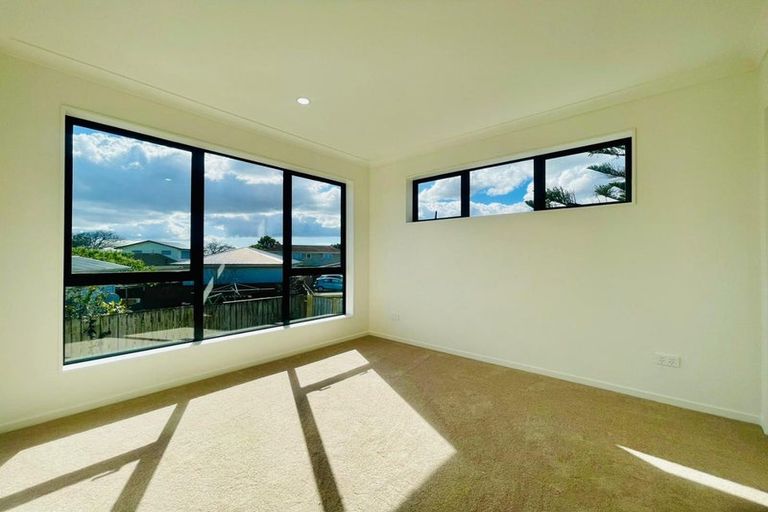 Photo of property in 8c Neems Place, Manurewa, Auckland, 2102